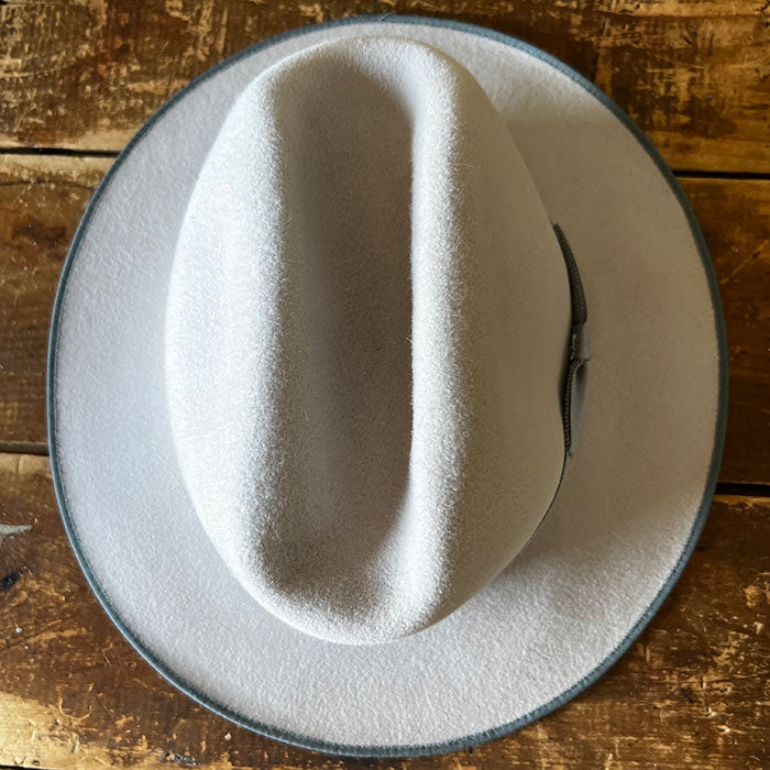 Sample: natural w/ trim (M/L)
