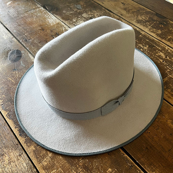Sample SALE:  Ivory w/ trim (M)