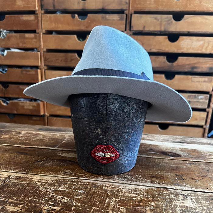 Sample:  grey w/ trim (M)